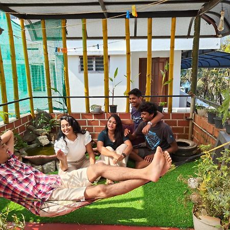 The Niyanest Apartment Kochi Bagian luar foto