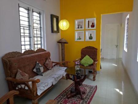The Niyanest Apartment Kochi Bagian luar foto