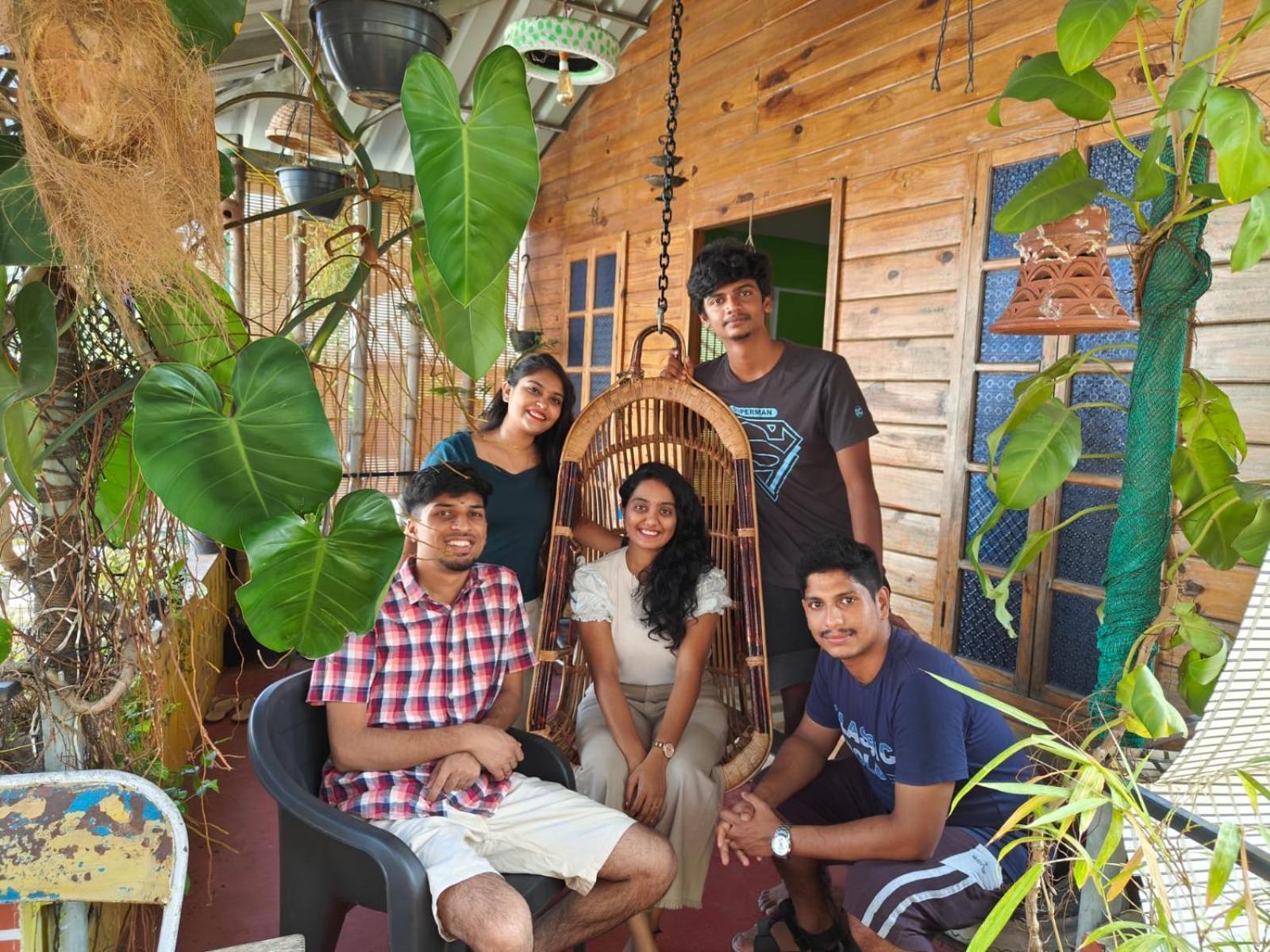 The Niyanest Apartment Kochi Bagian luar foto